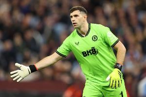 kaiyun-记者：曼联探索引进大马丁可能性，但不打算同时签下他和拉门斯